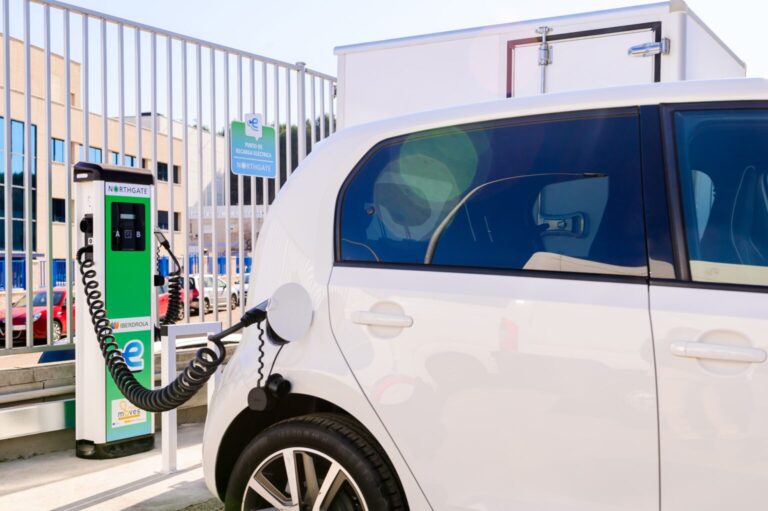El 41,4 % de los conductores se plantea pasarse a un vehículo eléctrico, según la última encuesta de movilidad de Northgate